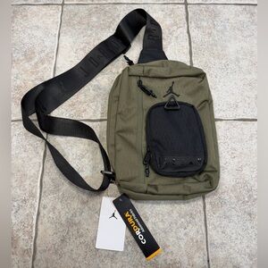 Jordan Collectors Crossbody Bag (3L) - NWT
